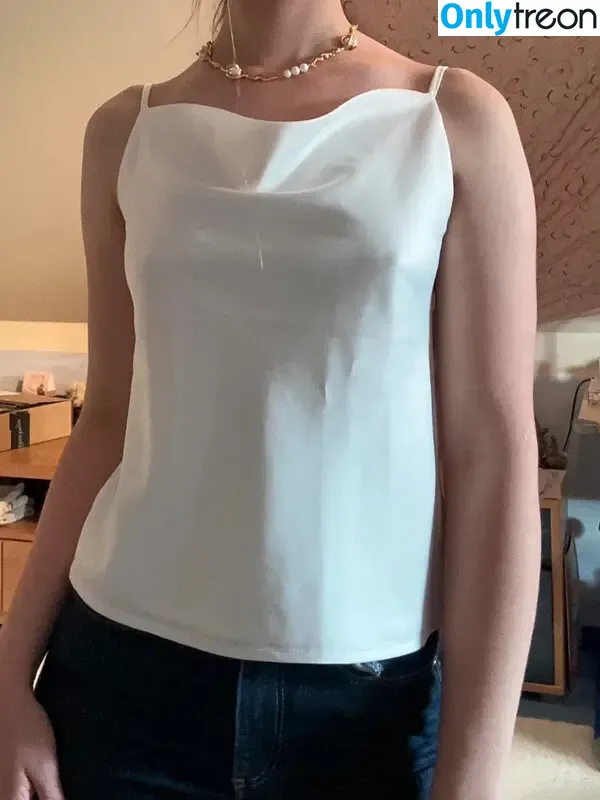 Vinted/eBay nude photo #7265 (Vinted/eBay)
