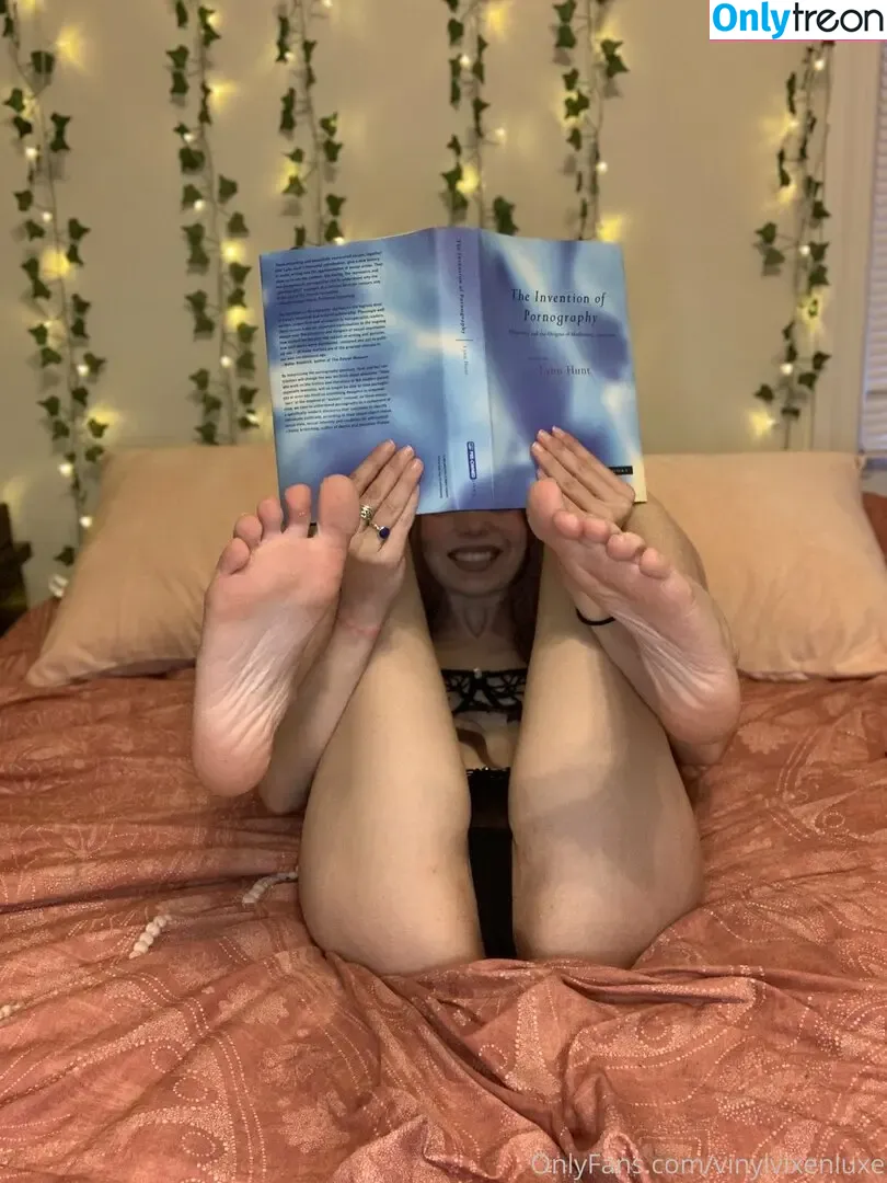 vinylvixenluxe nude photo #0040 (vixenxofficial)