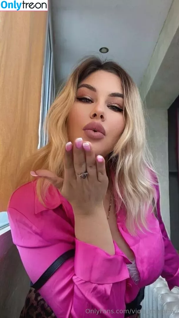 viola_mommy nude photo #0019 (viola_m01)