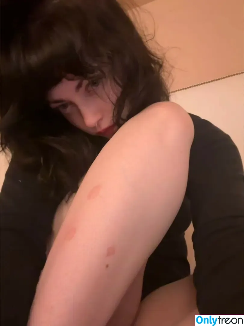 Violet Grohl nude photo #0034 (viioletgrohl)