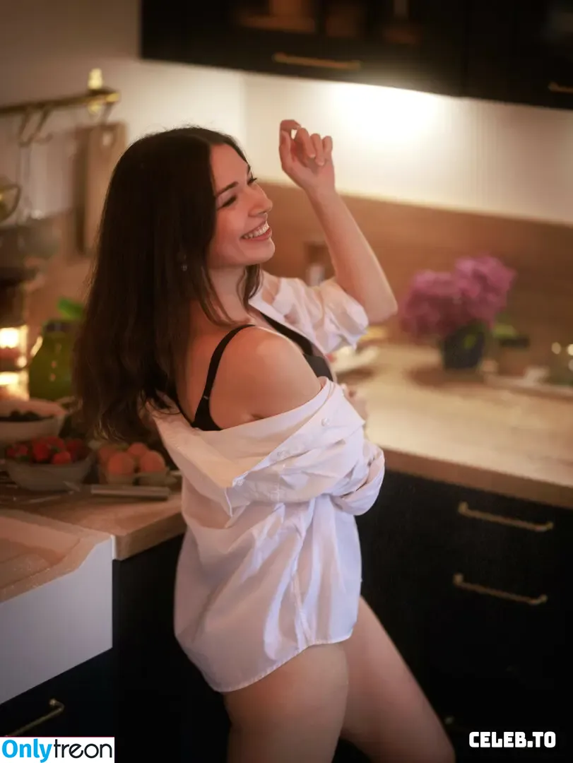 Violeta Kei nude photo #0022 (velma_kei)