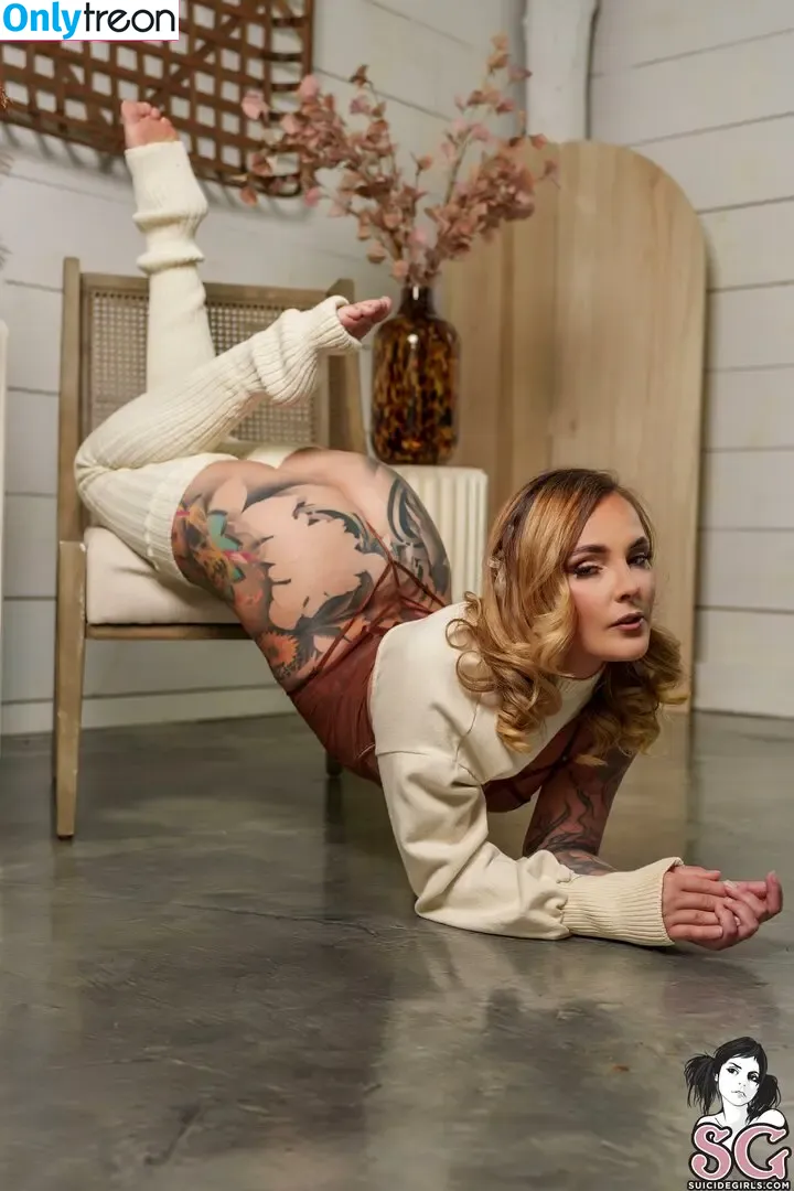Virginia Suicide nude photo #0085 (Virginiaa_slim / silverbat23 / virginiasuicide)