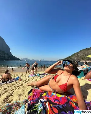 Vitoria Albanese / vitoriaalbanese nude photo #0013