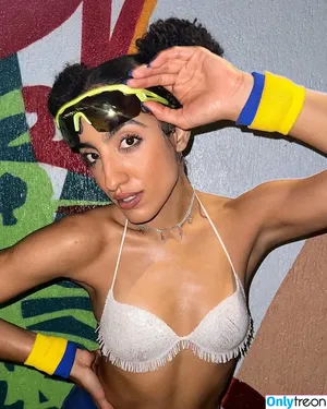 Vitoria Albanese / vitoriaalbanese nude photo #0049