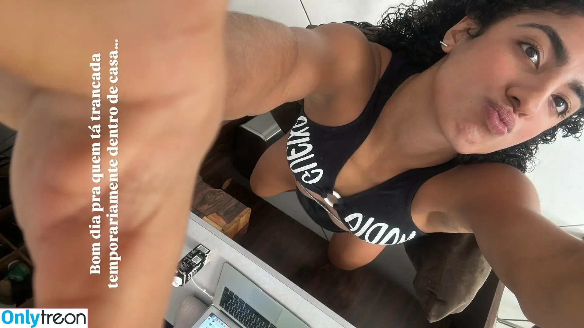 Vitoria Albanese nude photo #0051 (vitoriaalbanese)
