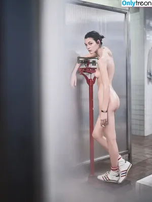 Vittoria Ceretti / vittoria nude photo #0027