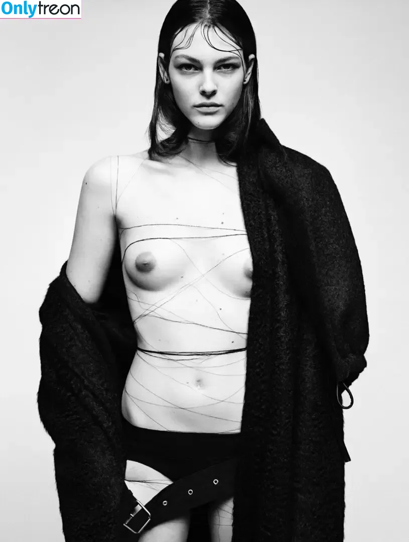 Vittoria Ceretti nude photo #0008 (vittoria)