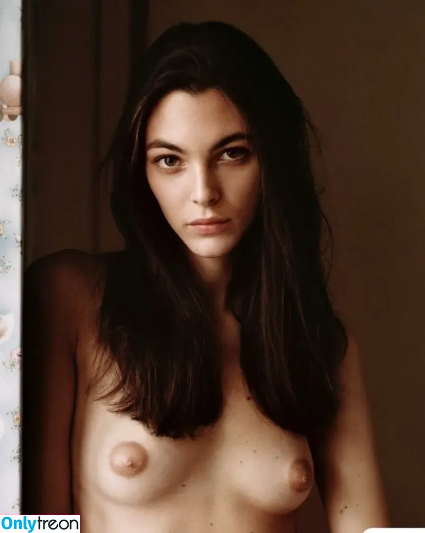 Vittoria Ceretti nude photo #0009 (vittoria)