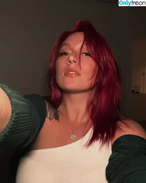 Vivian Zajac / pullmyredhair / vivianzajac nude photo #0031