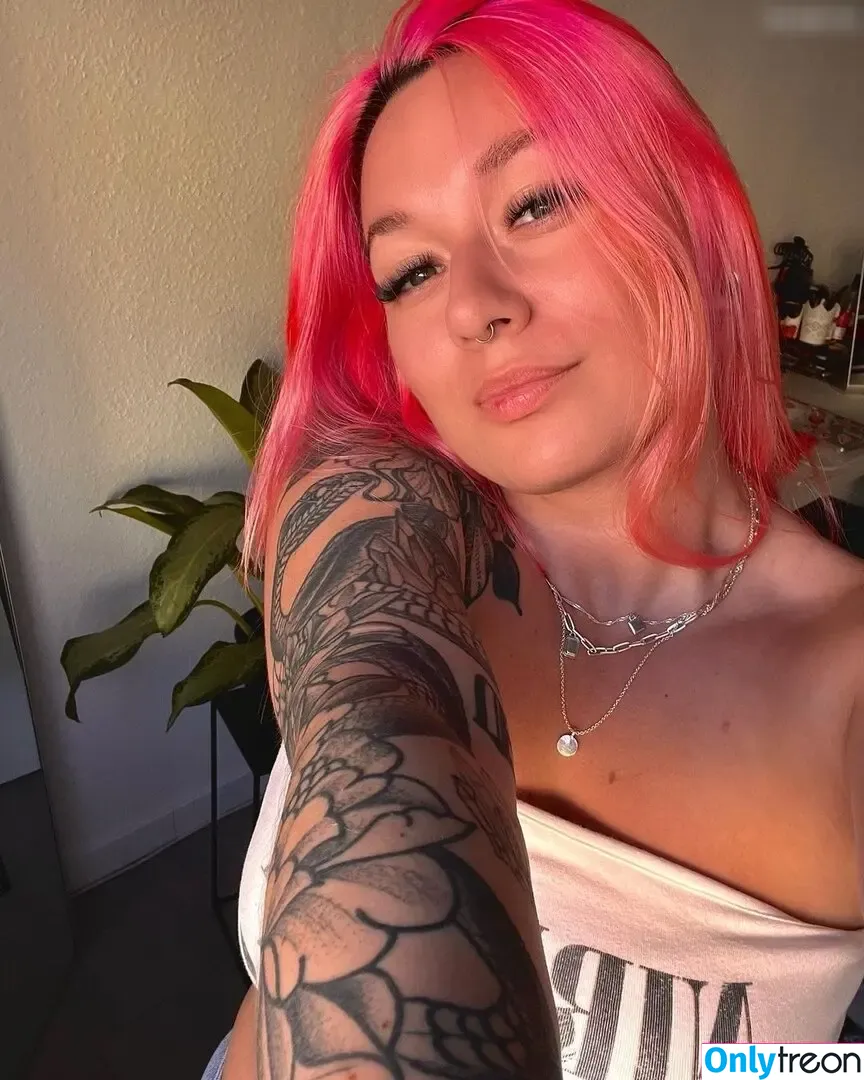Vivian Zajac nude photo #0015 (pullmyredhair / vivianzajac)