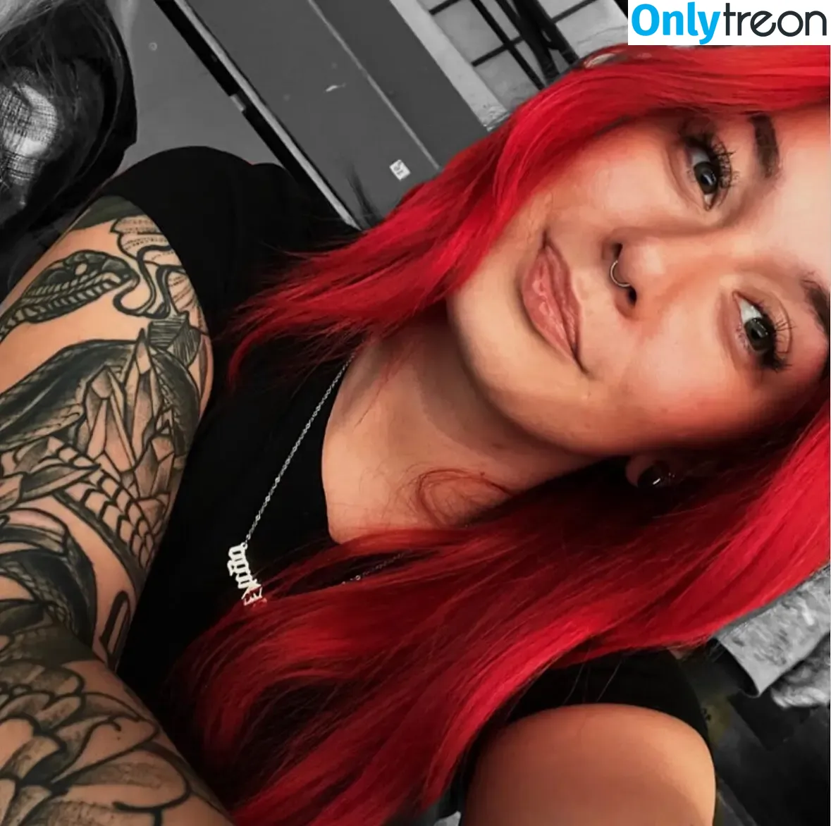 Vivian Zajac nude photo #0036 (pullmyredhair / vivianzajac)