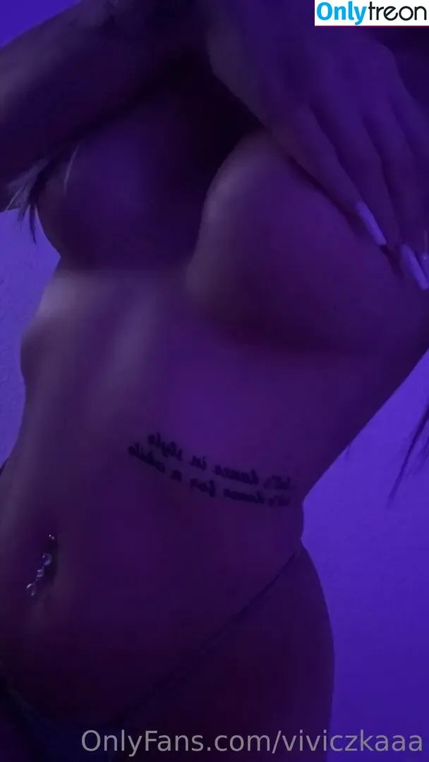 Viviczkaaa nude photo #0017 (viviczka_)