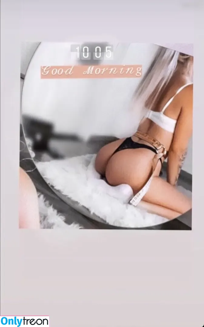 Viviczkaaa nude photo #0037 (viviczka_)
