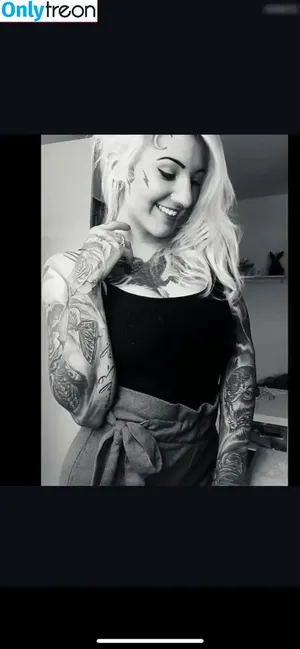 Vivien Storl / inkedkoerperkunst nude photo #0013