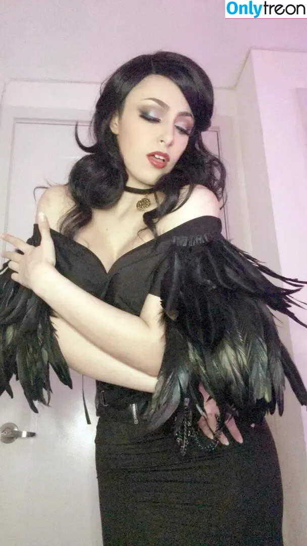 Vixence nude photo #0205 (Vixencecos / xoxovixence)