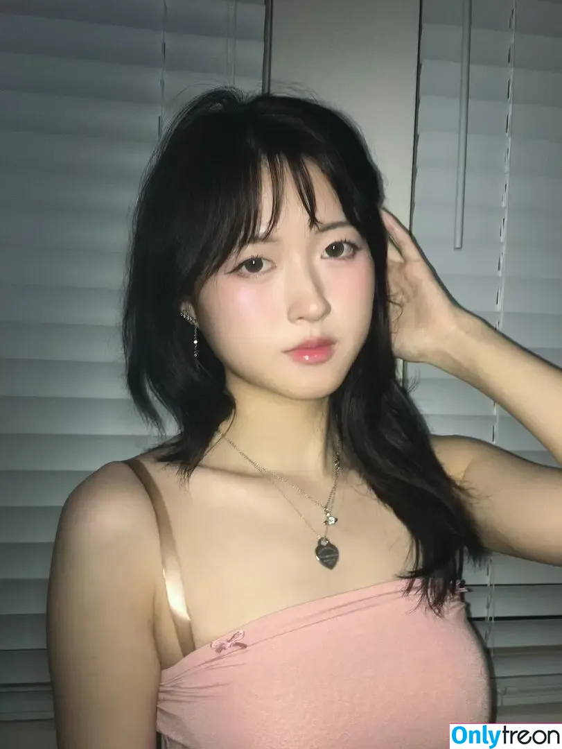 Vkimm nude photo #0095 (phamviettam / vkimmx)