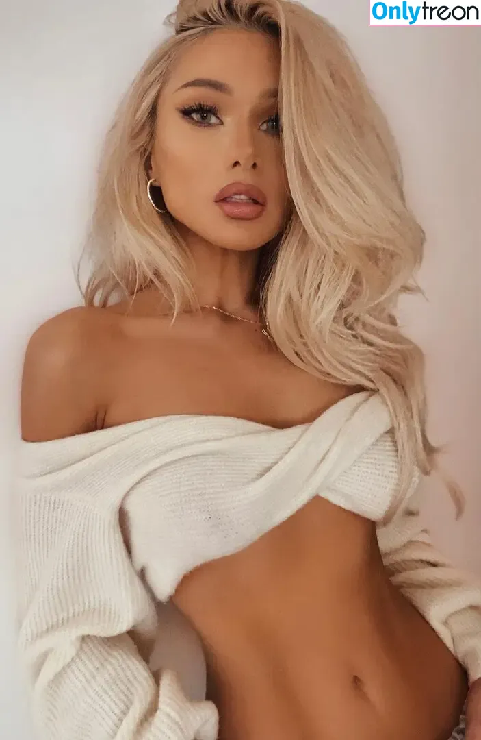 Vlada Glukhova nude photo #0021 (hellogoldenvi)