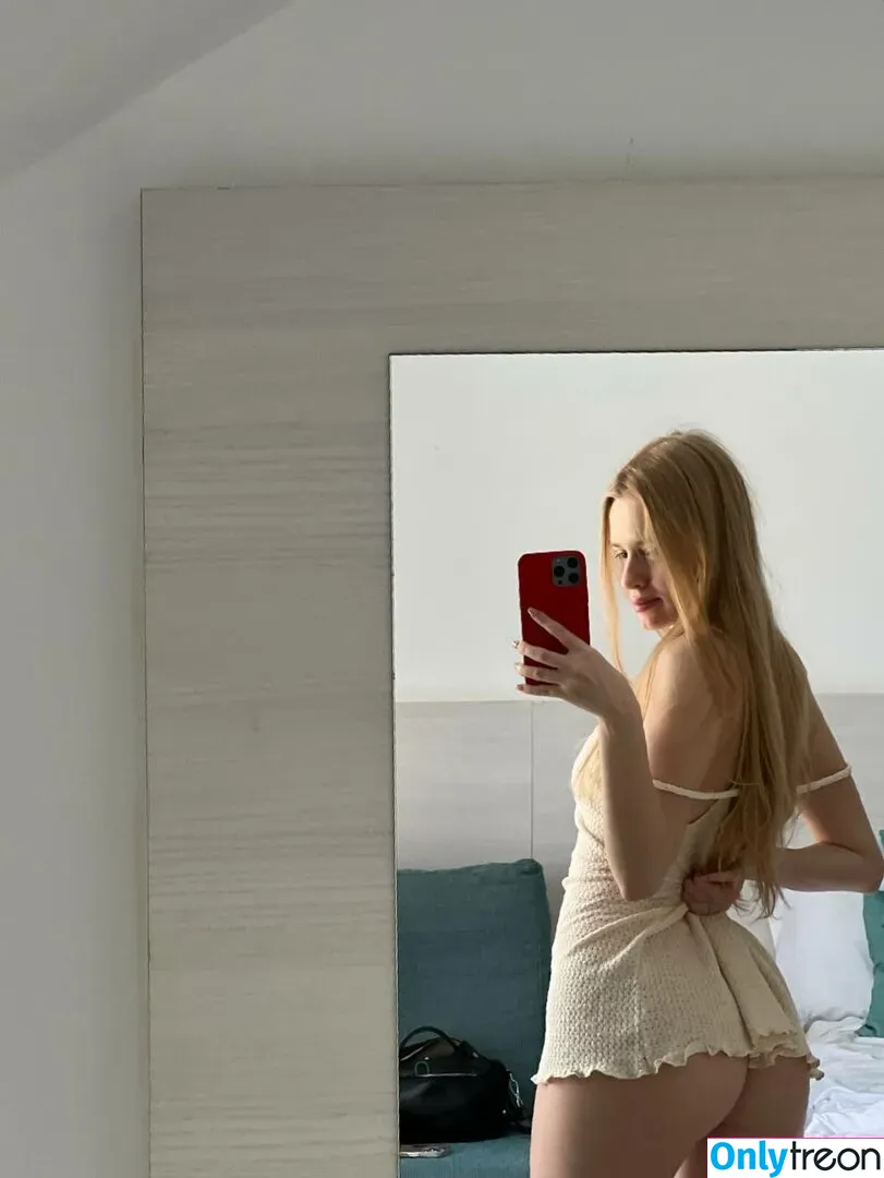 Vladababy nude photo #0074 (Vlada Dobryak / Vladaelfie)