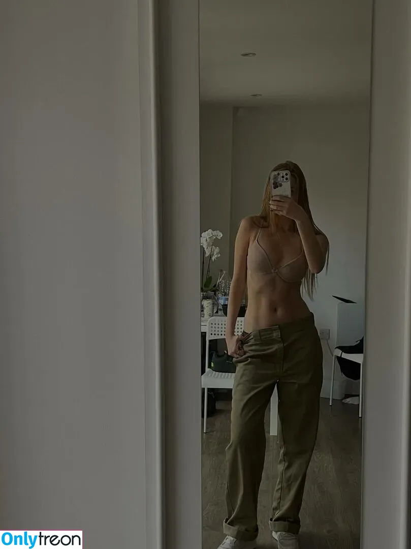 Vladababy nude photo #0088 (Vlada Dobryak / Vladaelfie)