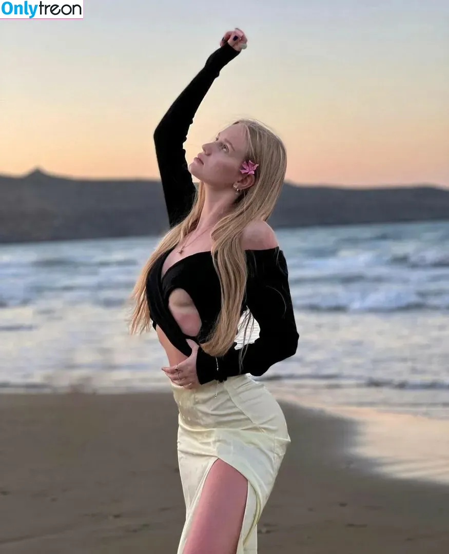 Vladababy nude photo #0124 (Vlada Dobryak / Vladaelfie)