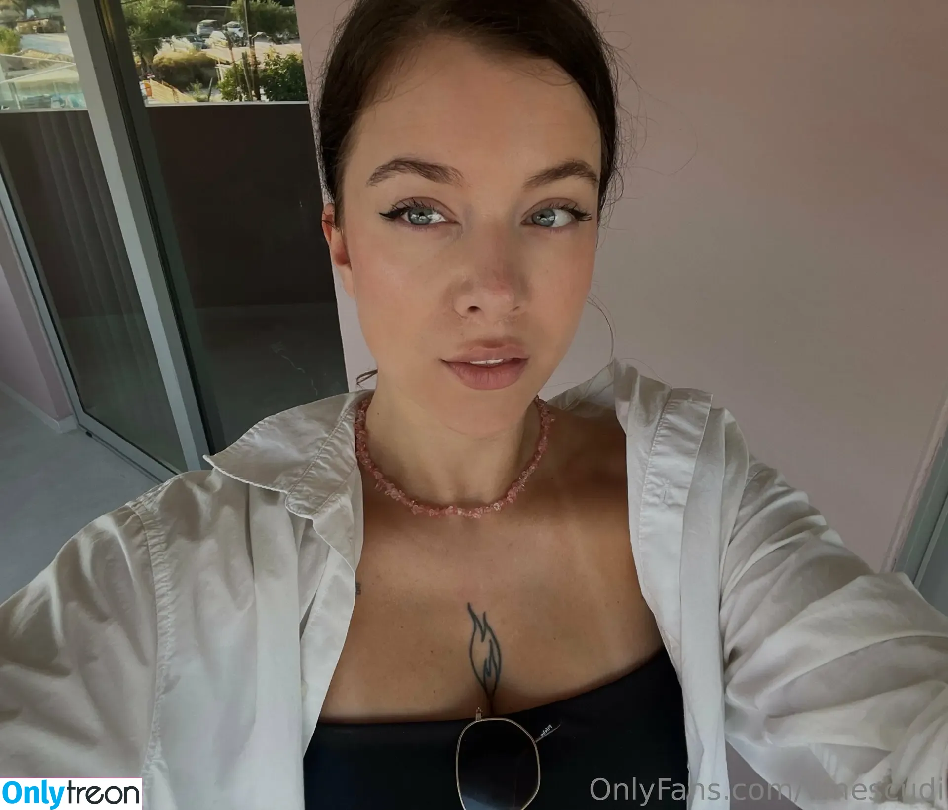 vmescudi nude photo #0157 (vmescudi)