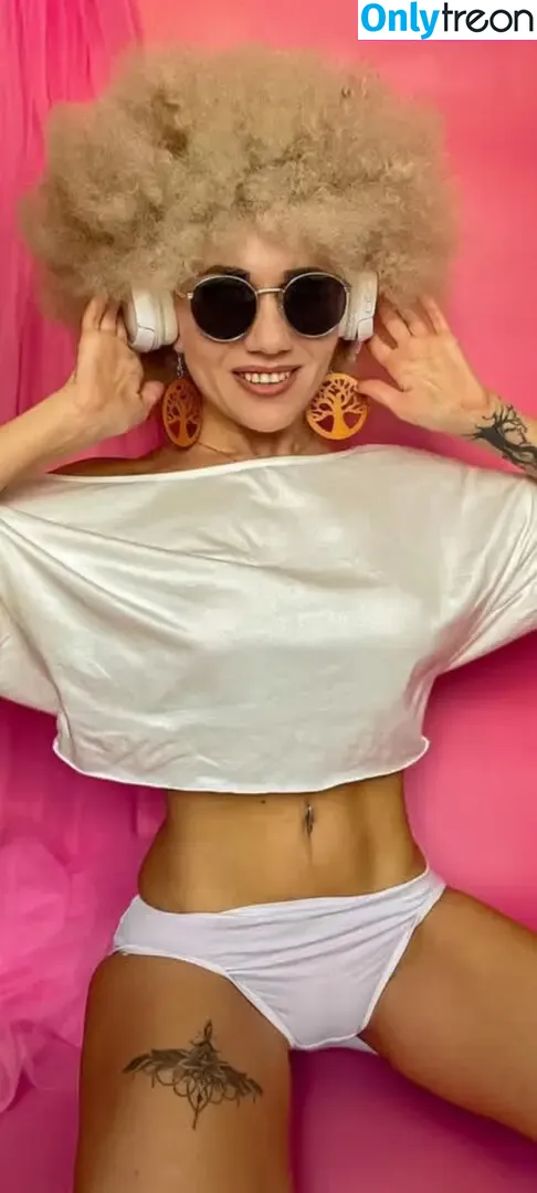 vrednashka nude photo #0148 (Vrednashka_5 / Мария Мордас)