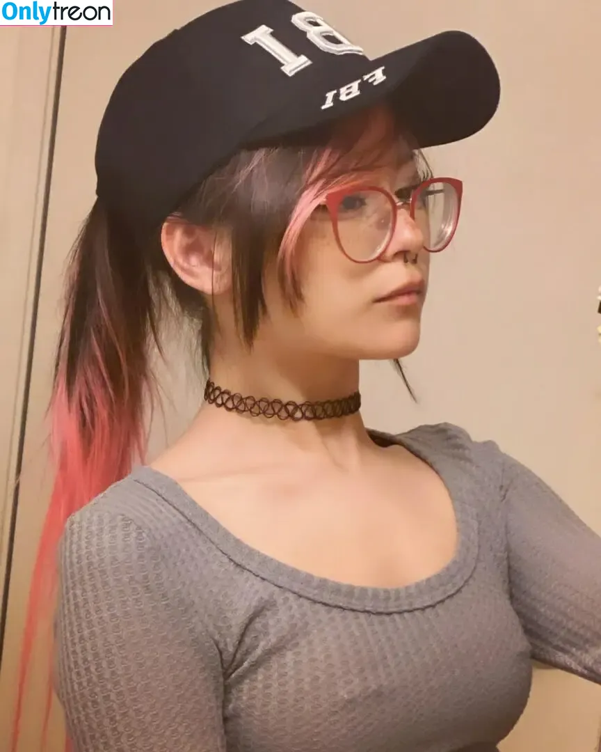 Vvriska nude photo #0001 (r9kscroller / vericha91 / wasianvriska)