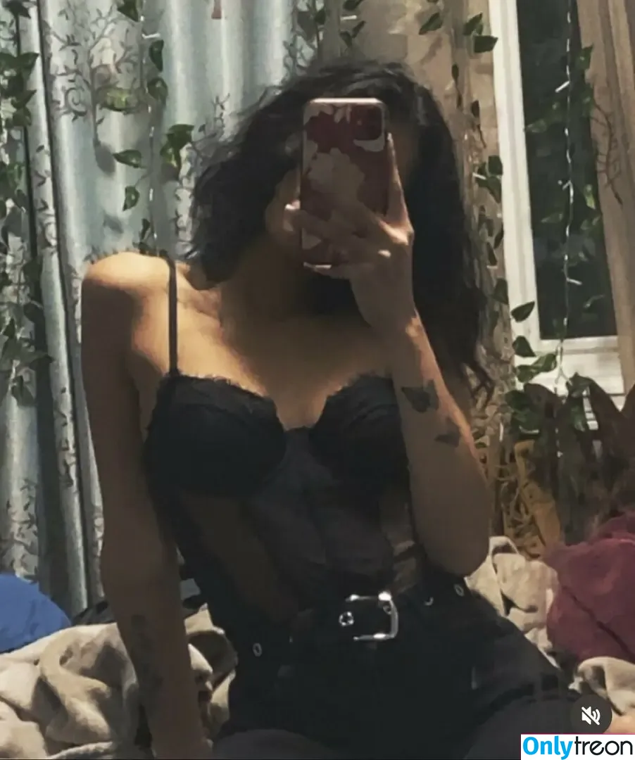vvv.fennix nude photo #0004 (vvv.fennix)