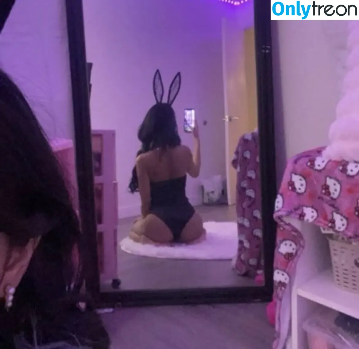 vvv.fennix nude photo #0036 (vvv.fennix)