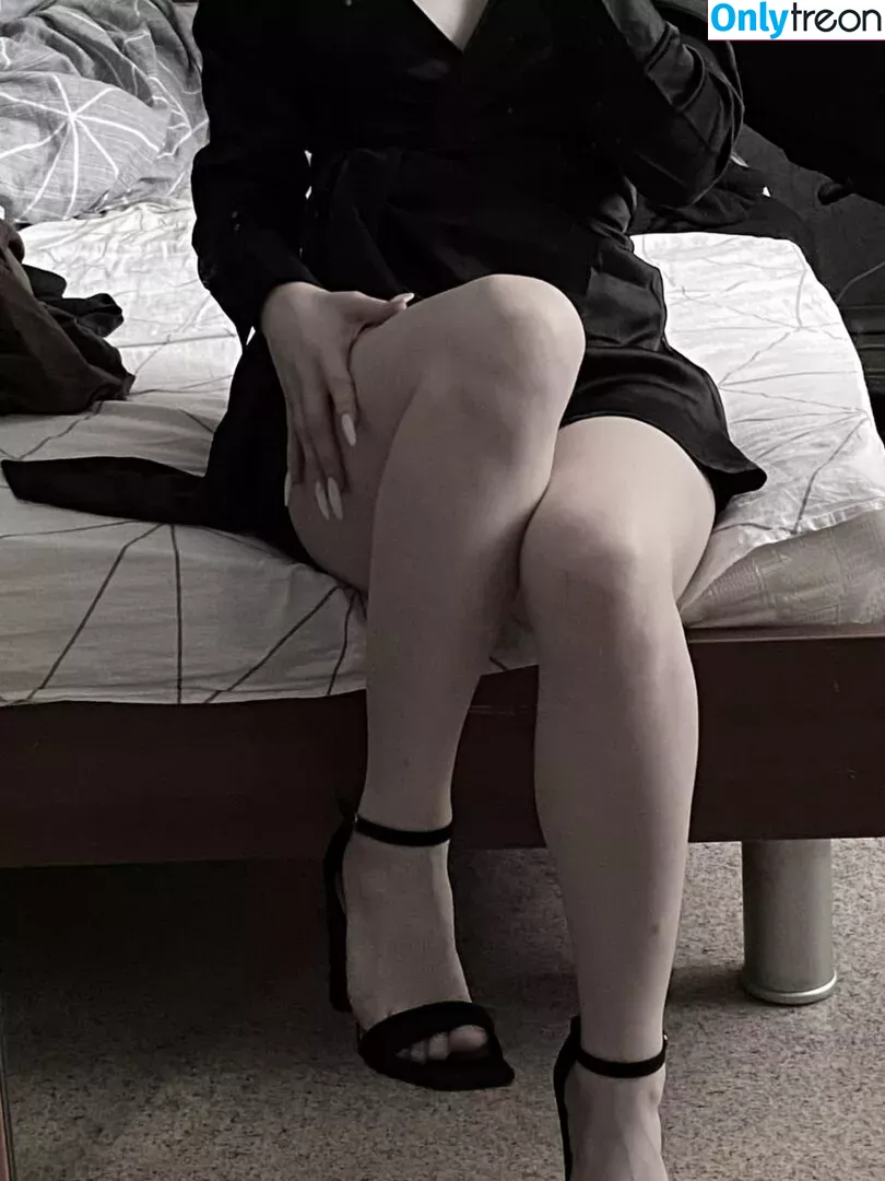 Vwemor nude photo #0041 (diewendlers)