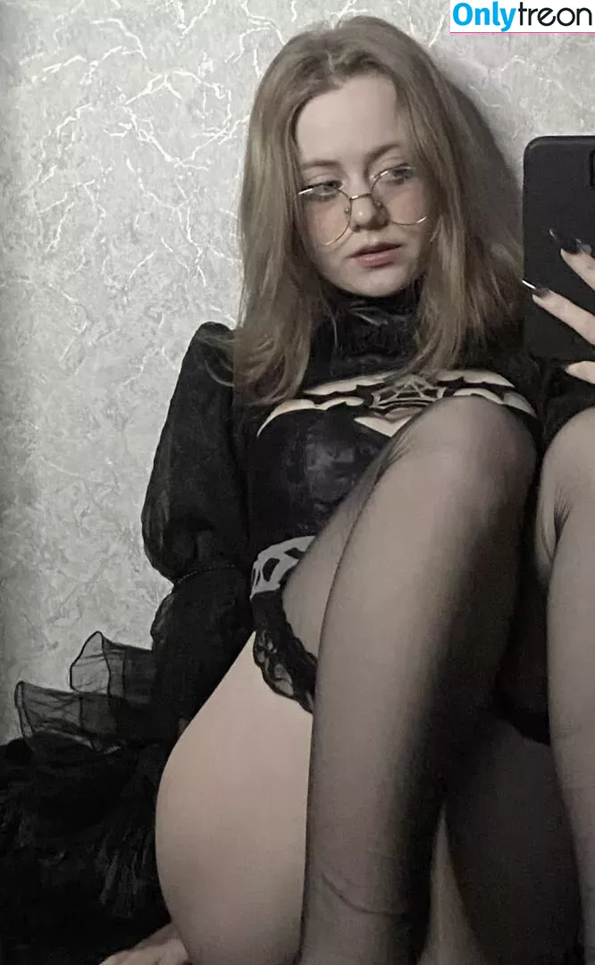 Vwemor nude photo #0051 (diewendlers)