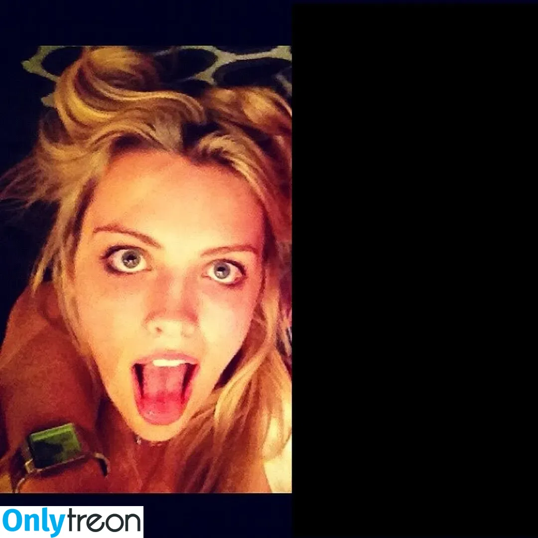 Wallis Day nude photo #0064 (wallisday)