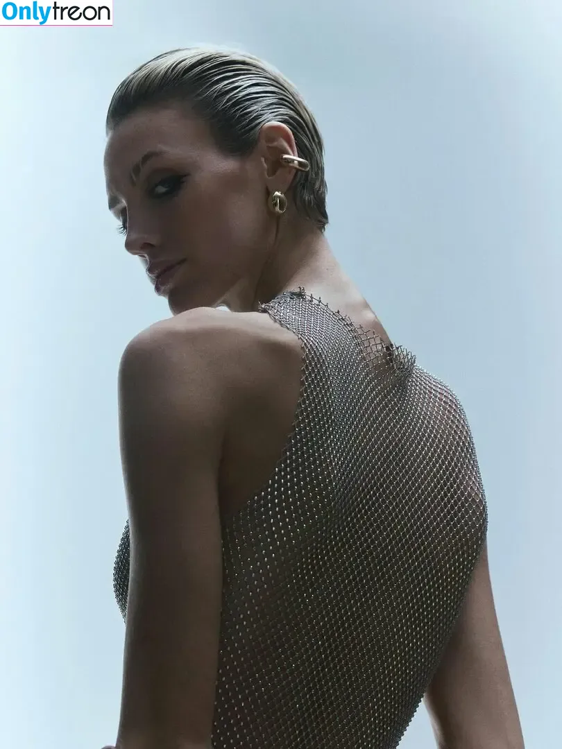 Wallis Day nude photo #0613 (wallisday)