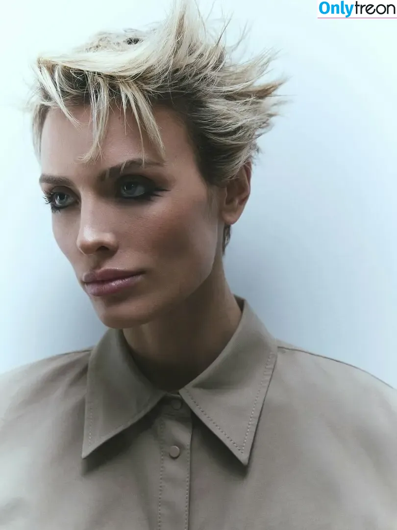 Wallis Day nude photo #0617 (wallisday)