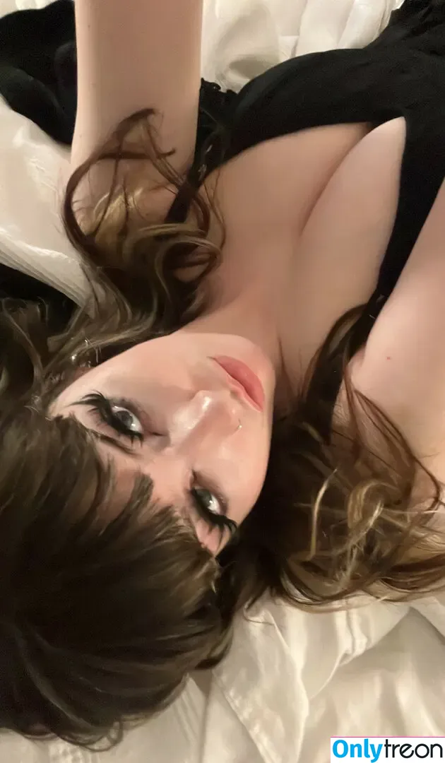 Waluiguigui nude photo #0042 (Cam / vaviri)