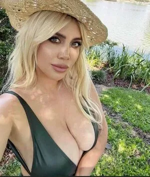 Wanda Nara / Icardi / badbitchwan / wanda_nara nude photo #0173