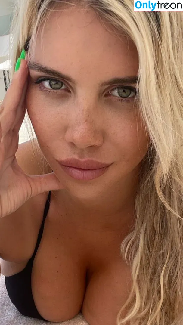 Wanda Nara nude photo #0011 (Icardi / badbitchwan / wanda_nara)