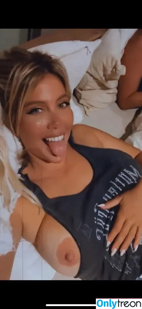 Wanda Nara nude photo #0181 (Icardi / badbitchwan / wanda_nara)