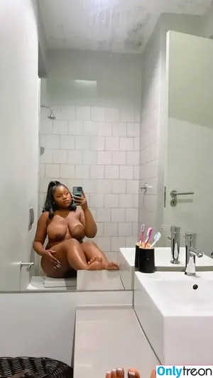 Wandi Ndlovu / wandi_ndlovu nude photo #0004