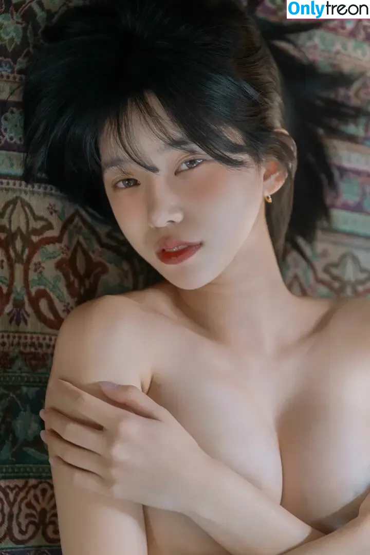 we8136 nude photo #0039 (suri_s2_ / 최솜이)
