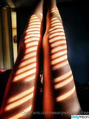 wearywitchlingfree / seasonal_witch nude photo #0017