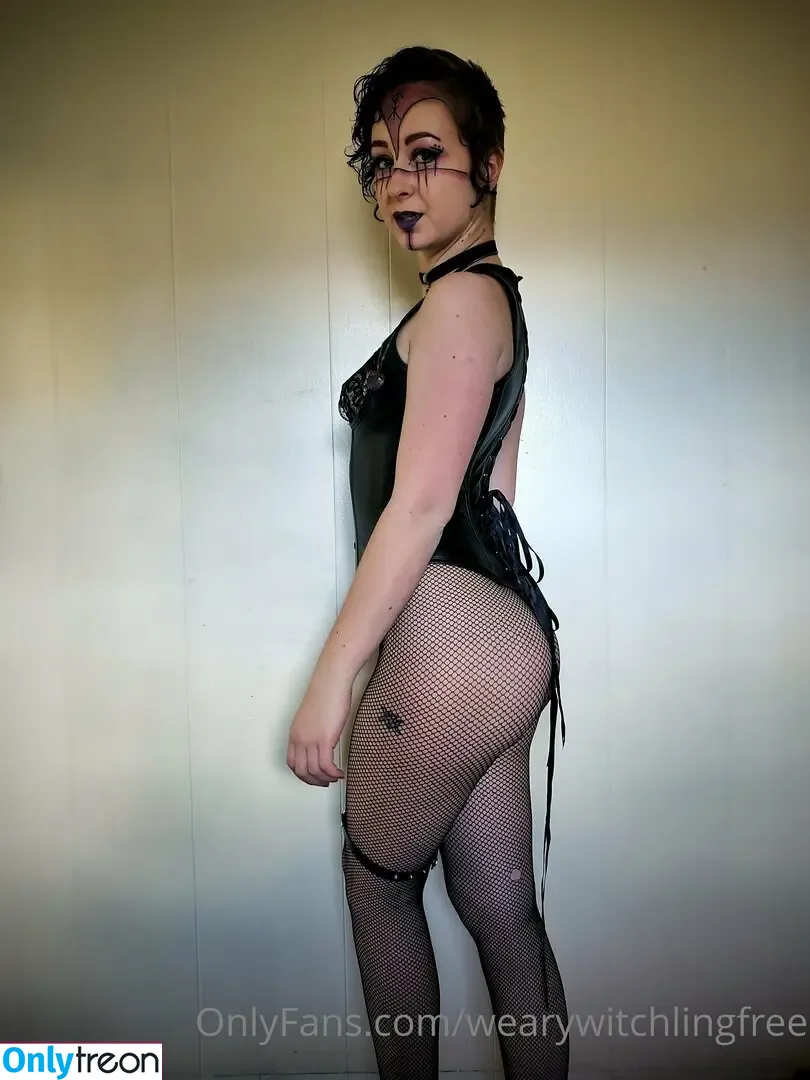 wearywitchlingfree nude photo #0014 (seasonal_witch)