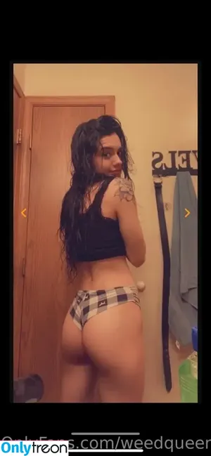 weedqueen2442 / theweedqueen420 nude photo #0005