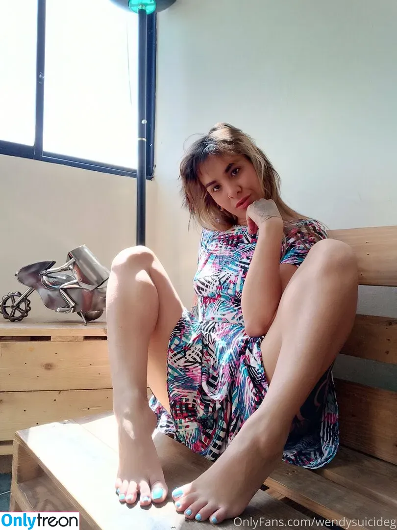 wendysuicideg nude photo #0206 (wendysuicideg)