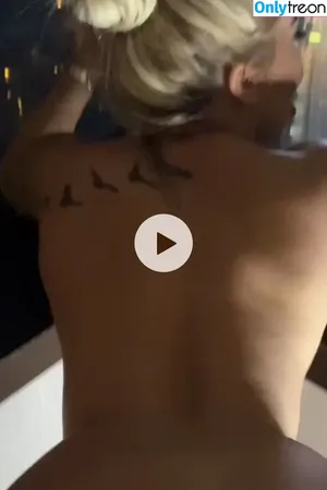  nude photo #0001