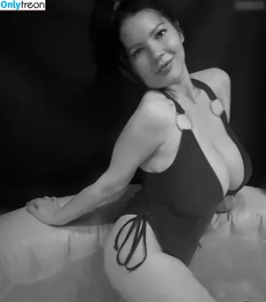 Wer ist sie ? / sorrygirlss_ / throatgoatsell nude photo #0165