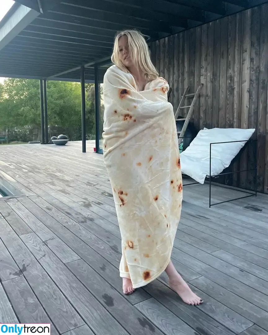 West Duchovny nude photo #0012 (westduchovny)