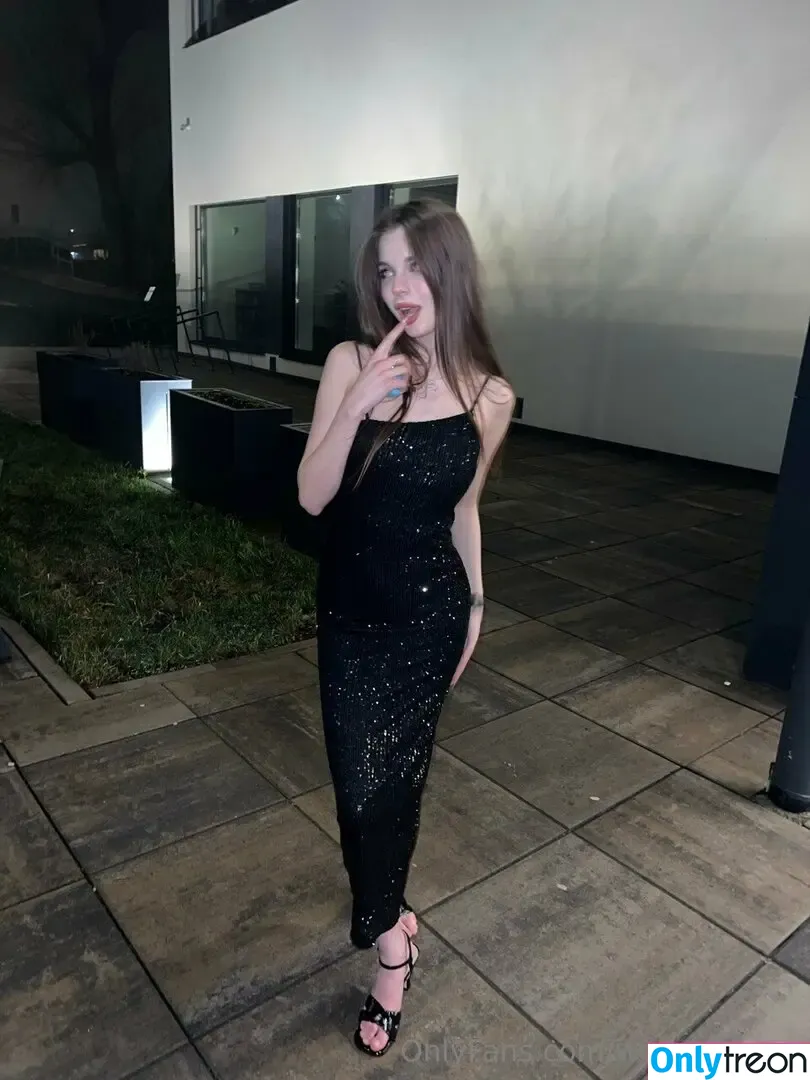 wetty_sonya nude photo #0189 (itzsonyaaa / jerampuaka / roxi_ross)