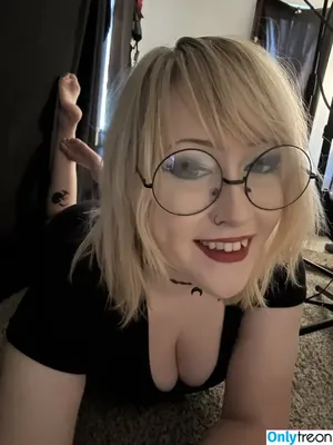 WhisperingPizza ASMR / LunaEclipseASMR / iwhispertopizza nude photo #0105