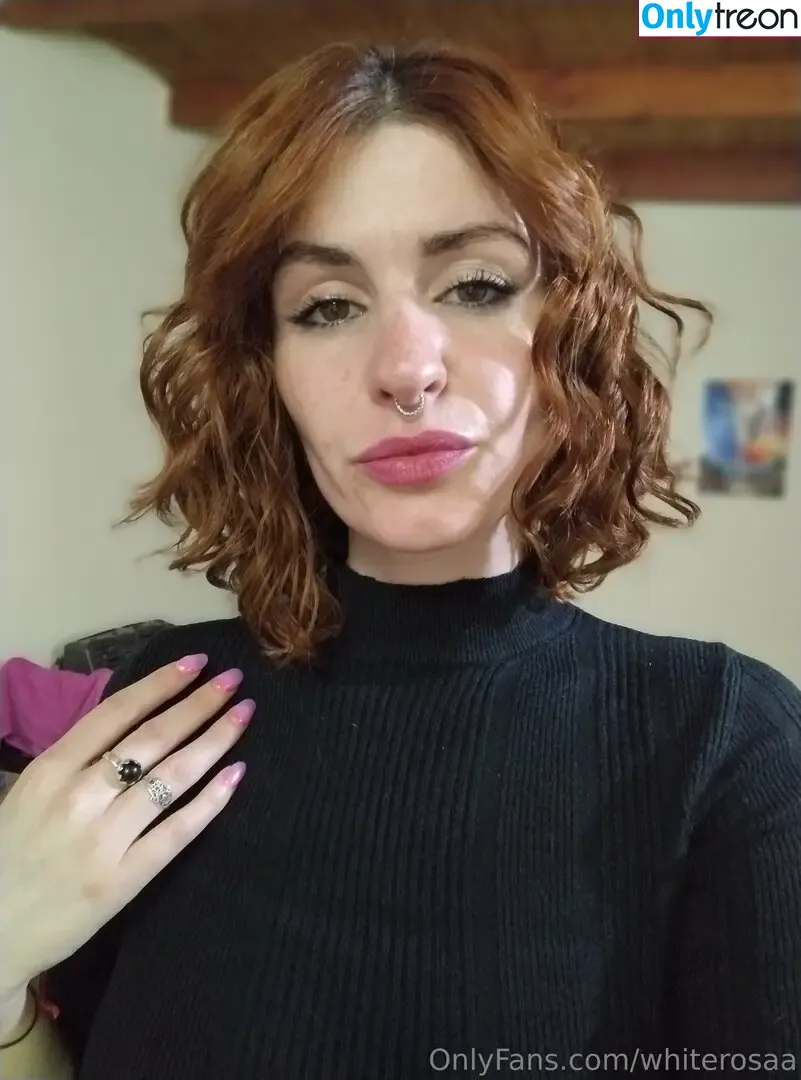 whiterosaa nude photo #0009 (whiterosaa)
